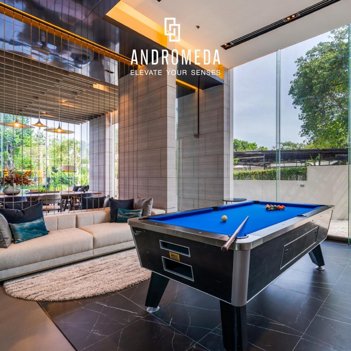 Apartemen Exclusive High Floor 2 Bed Sea View Luxury Pattaya